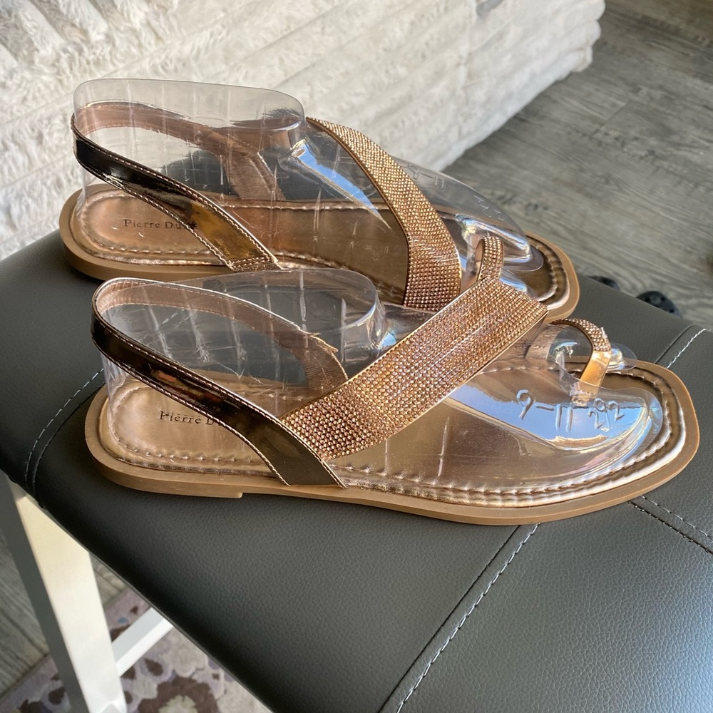 Pierre Dumas Women's Rose Gold Sandals